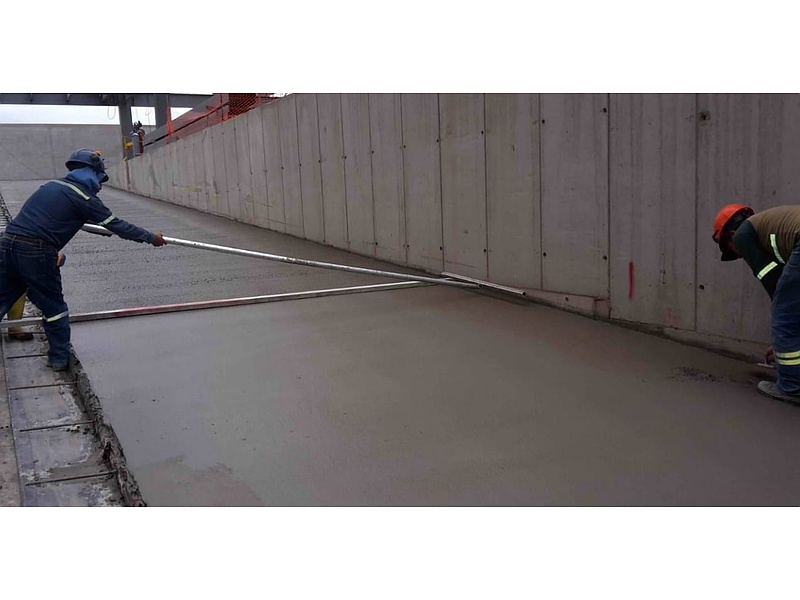 Diseño pisos Industriales Pichincha