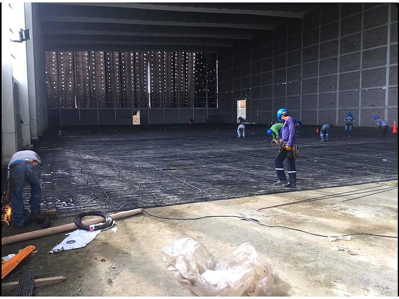 Construcción pisos trafico pesado Pichincha