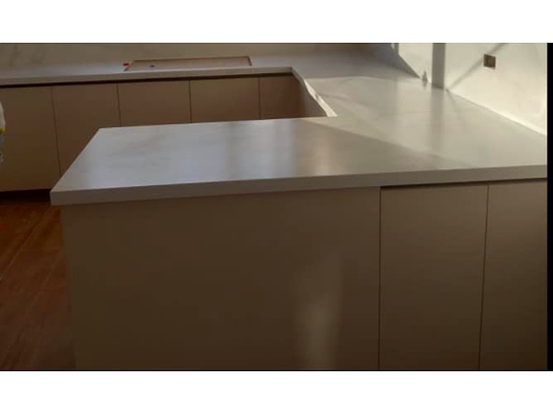 Mesones porcelanato Clásico Ecuador