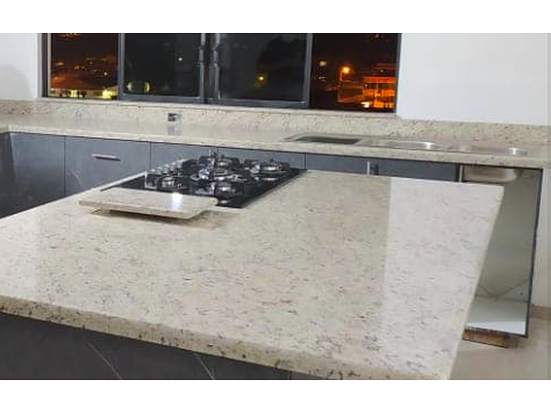 Mesones porcelanato Marquina Ecuador