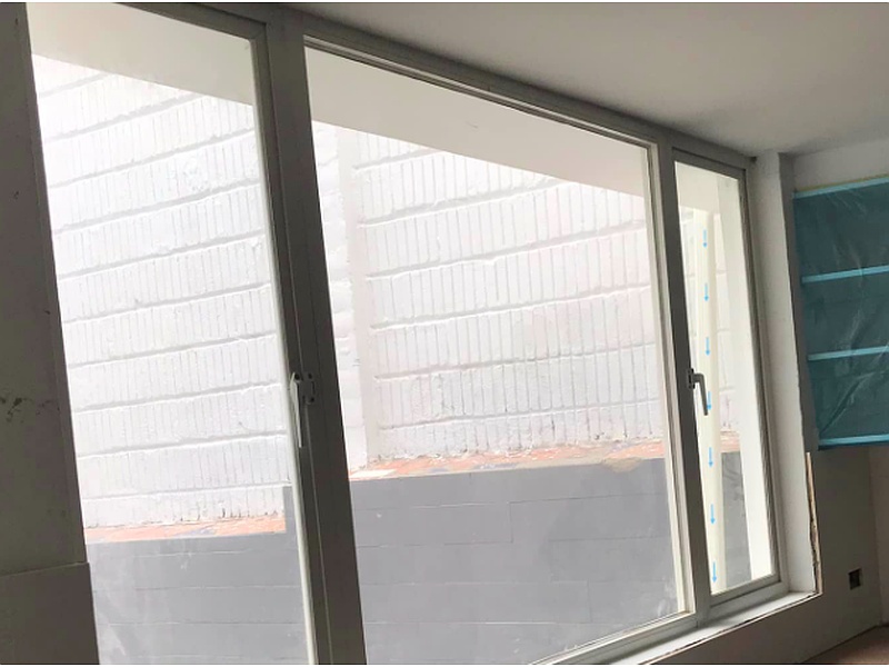 Ventana PVC Contra luz Ecuador 