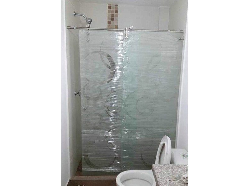 Puertas Vidrio Baño Pichincha