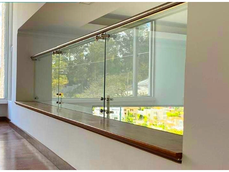 Pasamanos Acero Quito