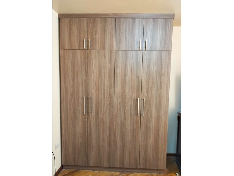 Closet Elegante Madera Loja