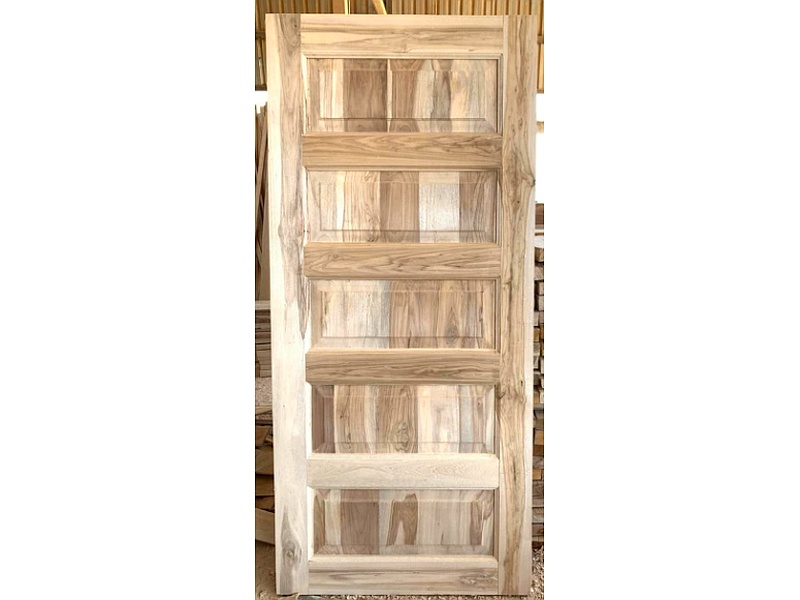 Puerta de Entrada de Madera Sólida Ecuador