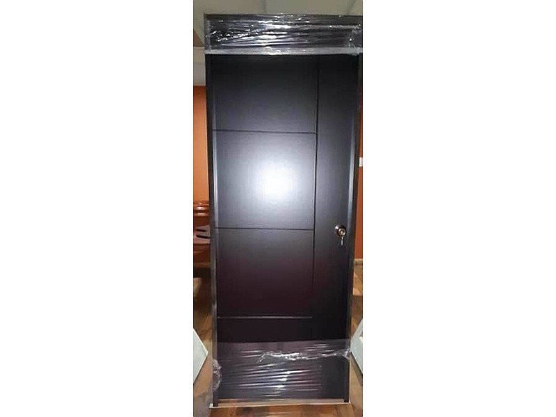 Puerta MDF Negra Ecuador