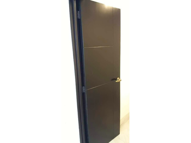 Puerta MDF color Negra Ecuador