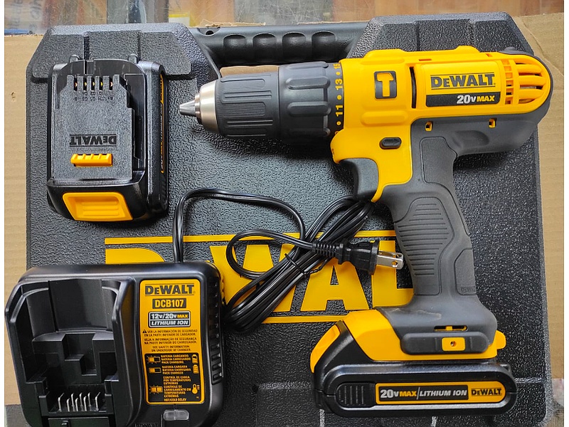 TALADRO INALÁMBRICO 20V DEWALT DCD776 ORIGINAL ECUADOR