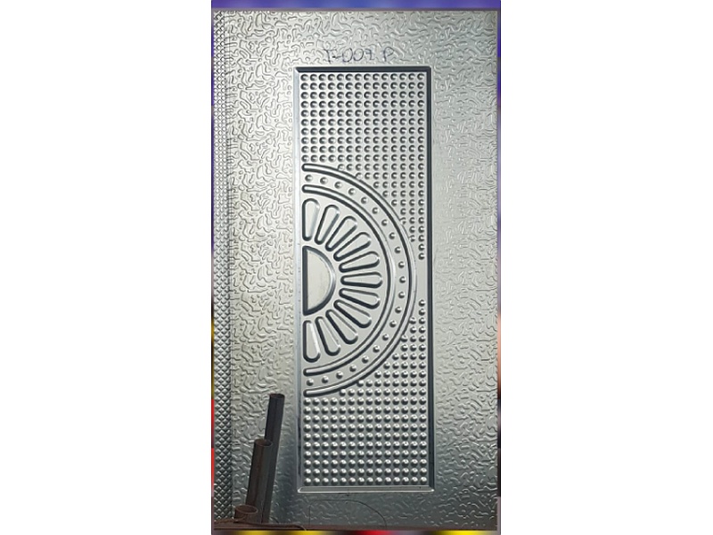 Puerta de Aluminio con Diseño Moderno Ec