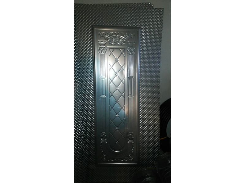 Puerta de Aluminio Modelo 1 Ecuador