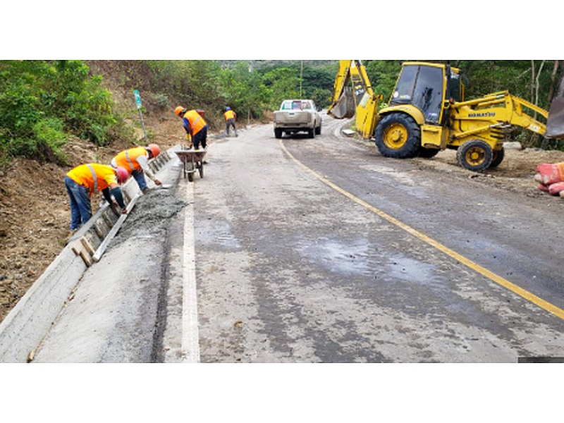 Construcción de vias CONSTRUCCIONES ROLANDO CUAMACAS VEGA VEGACUCONSTRUCCIONES CIA.LTDA.	Ecuador