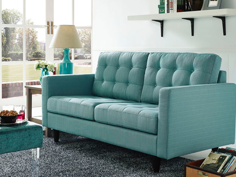 Sofá Empress Upholstered Loveseat Midway 