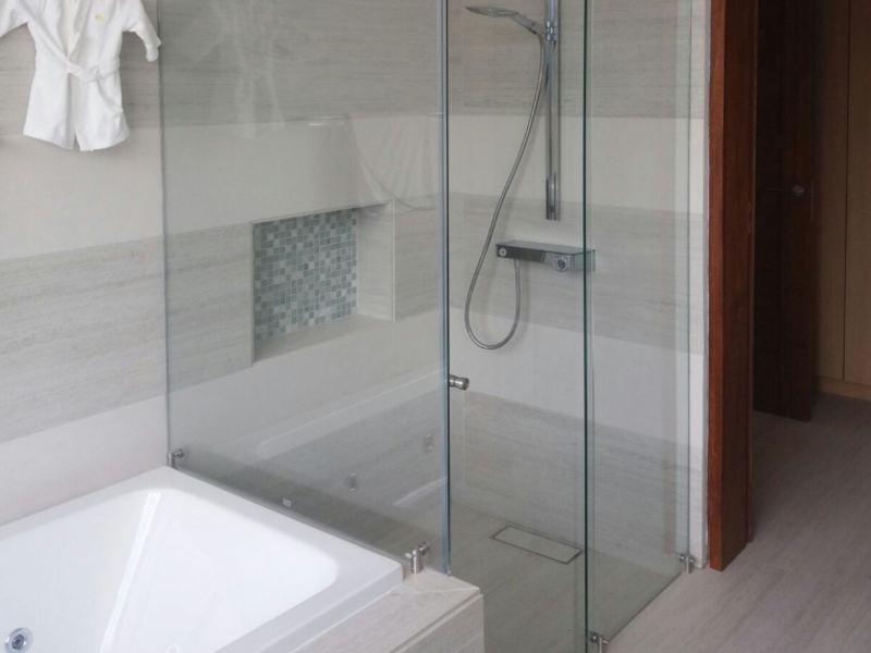 Cortina de Baño en L